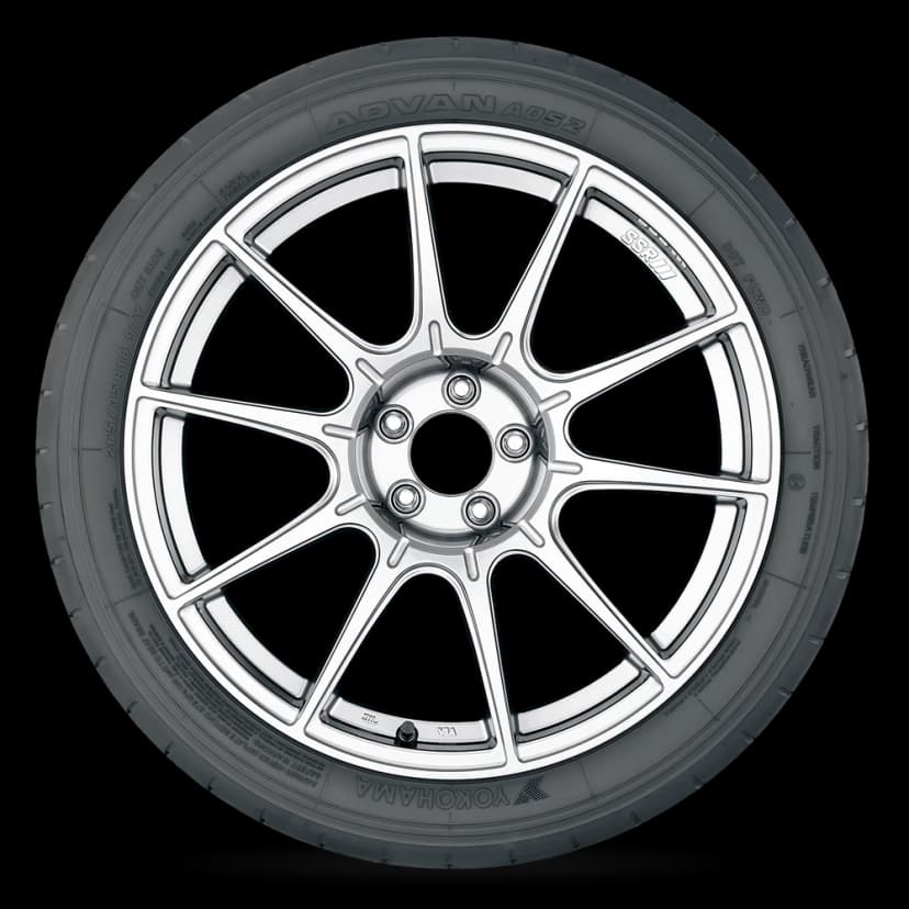 YOKOHAMA Advan A052 225/35R18