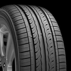 KUMHO Solus KH17